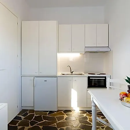 Okirroi And Apts 3*