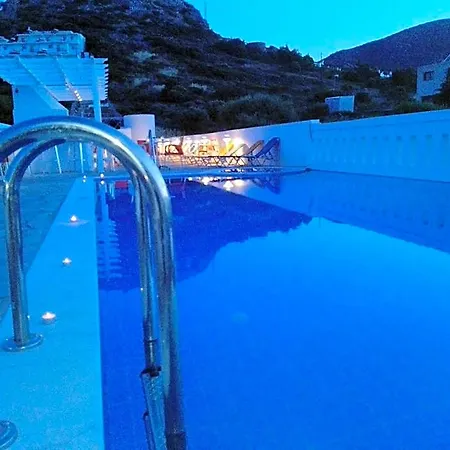 Hotel Okirroi And Apts Hersonissos (Crete)