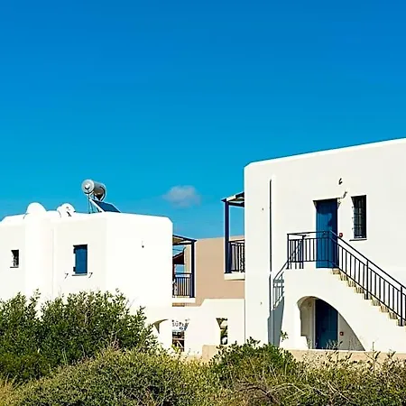 Okirroi And Apts فندق 3*