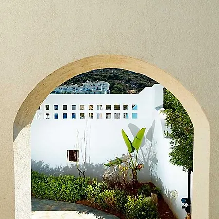 Okirroi And Apts خيرسونِسوس