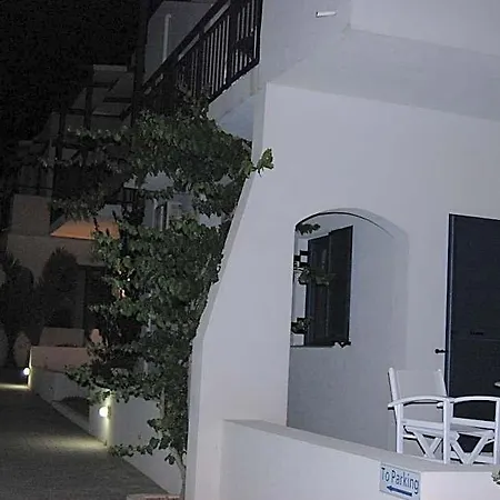 Okirroi And Apts Hotel