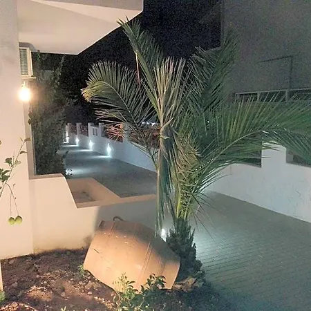 Hotel Okirroi And Apts Hersonissos (Crete)