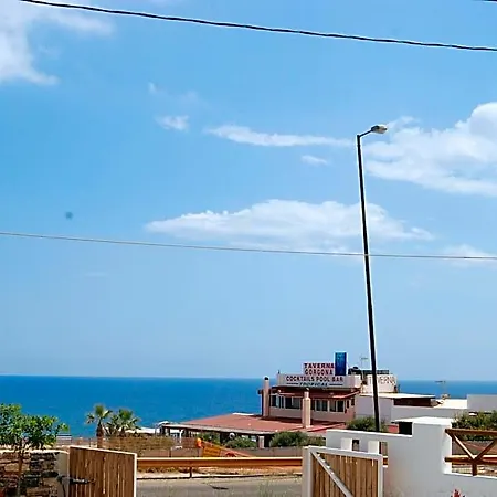 Hotel Okirroi And Apts