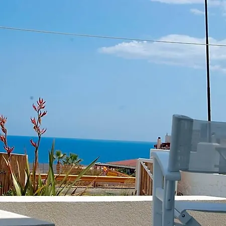 Hotel Okirroi And Apts 3*