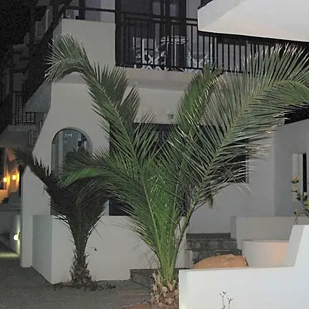 Okirroi And Apts Hotel