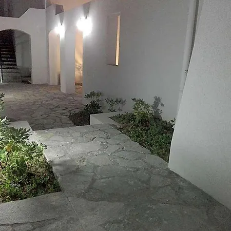 Okirroi And Apts Hotel Hersonissos (Crete)